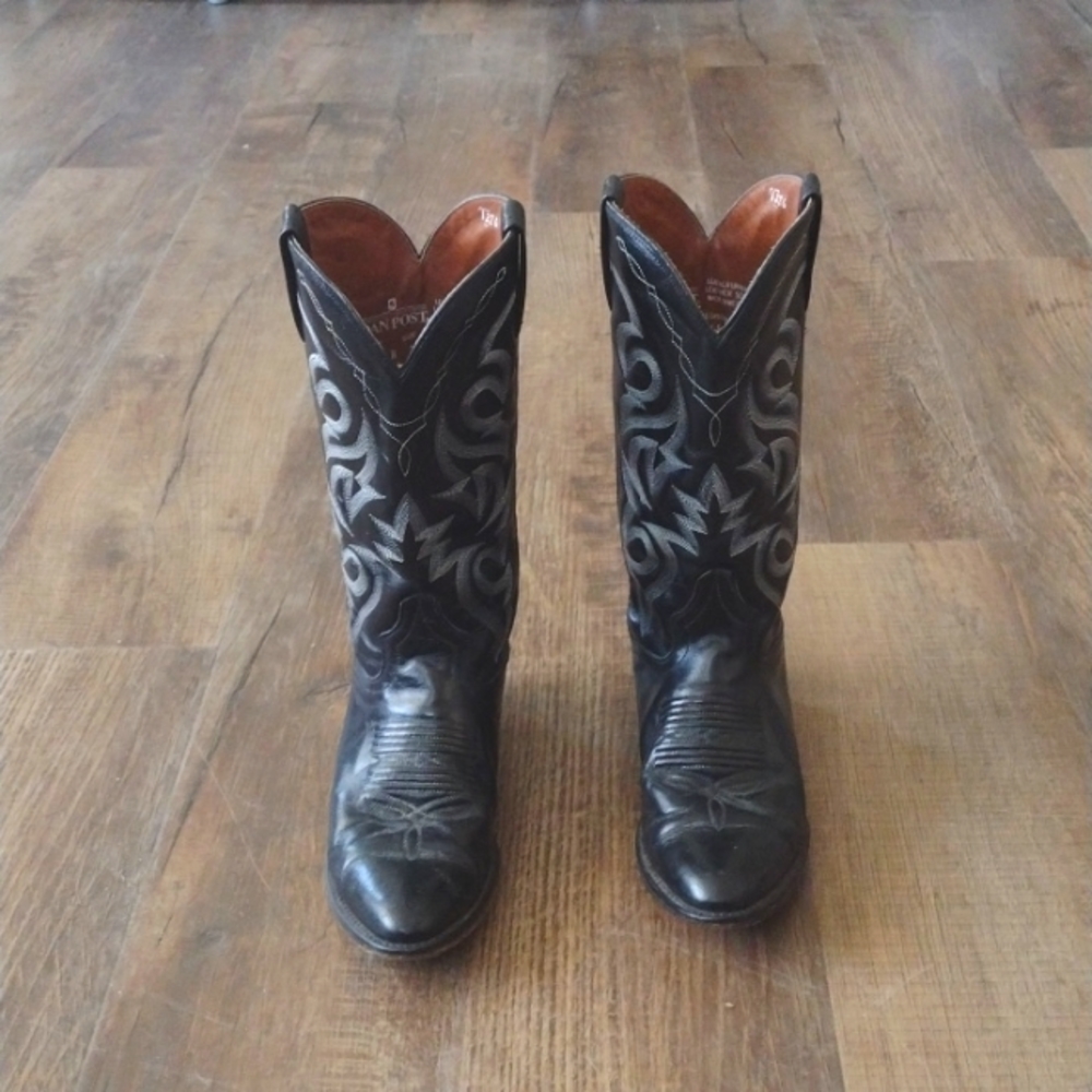 YOUNG MENS DAN POST MILWAKEE WESTERN BOOTS.  MADE IN MEXICO SIZE 7D. BLACK